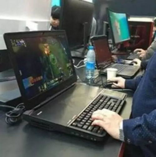 京東同步美國CES展，多款游戲產品及VR設備亮相，引領計算機軟硬件零售新潮流